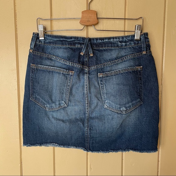 Good American Denim Distressed Skirt Fishnet Detail Size 27 - Picture 5 of 6
